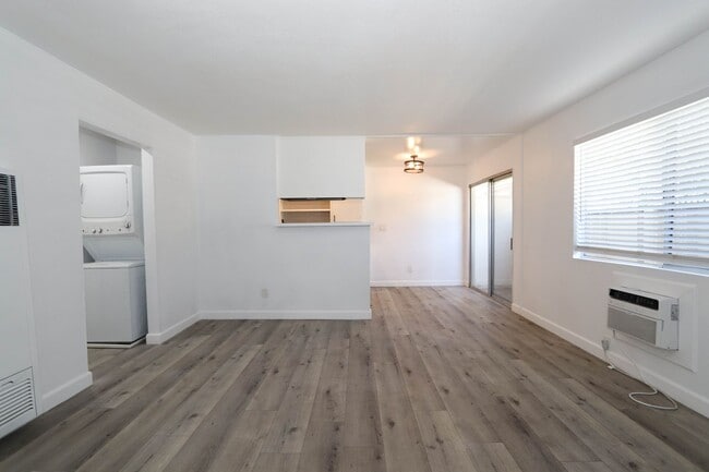 Photo - 460 Vista Ave Unit B