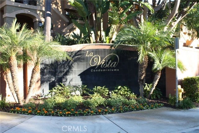 Building Photo - 30902 Club House Dr Unit 19i