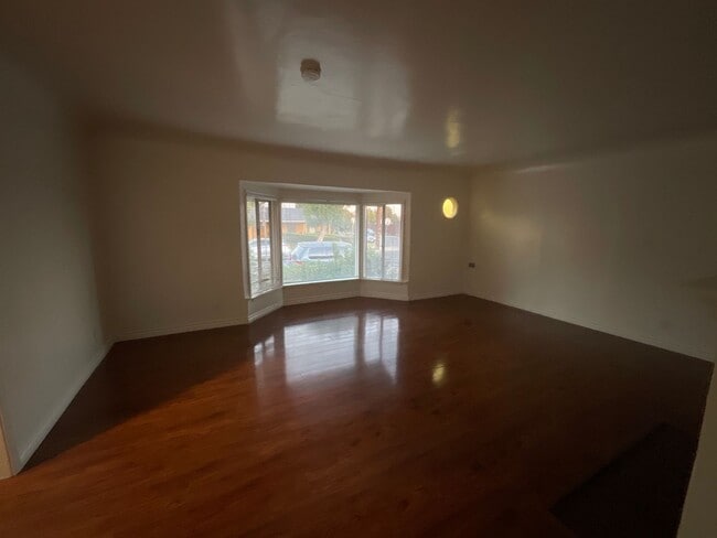 Photo - 515-521 S Tamarind Ave Unit 519