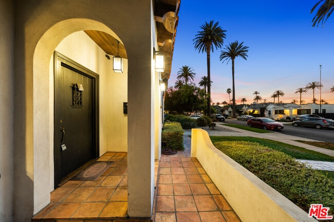 Photo - 2624 S Palm Grove Ave