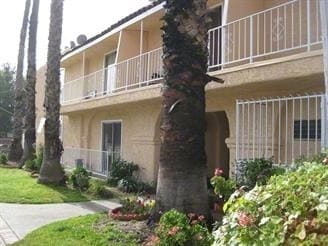 Photo - 13354 Vanowen St