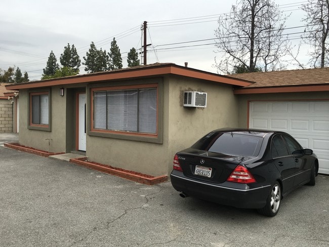 Front of Unit - 644 W 3rd St