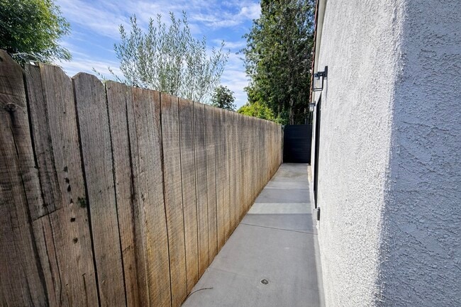 Photo - 19146 Chase St