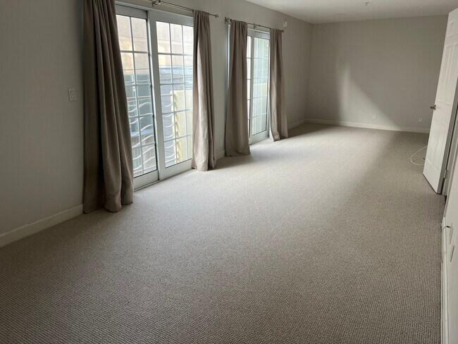 Photo - 1817 Selby Ave Unit 203