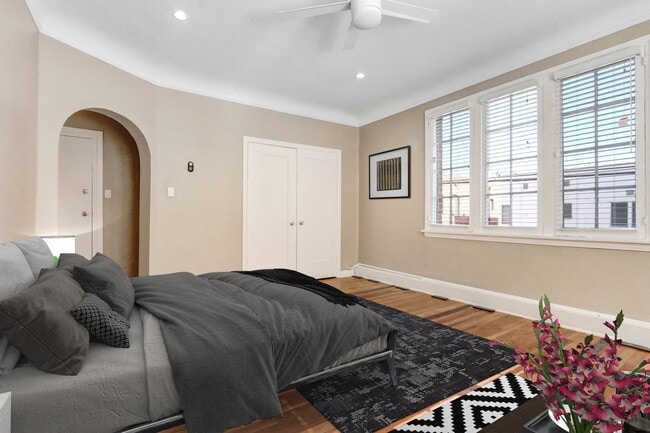 Photo - Cochran Apartments