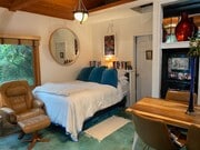 Photo - 216 N Beachwood Dr