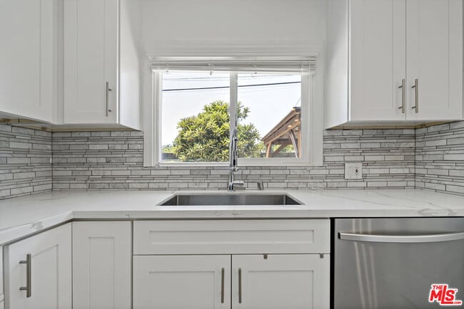 Photo - 10731 Gothic Ave