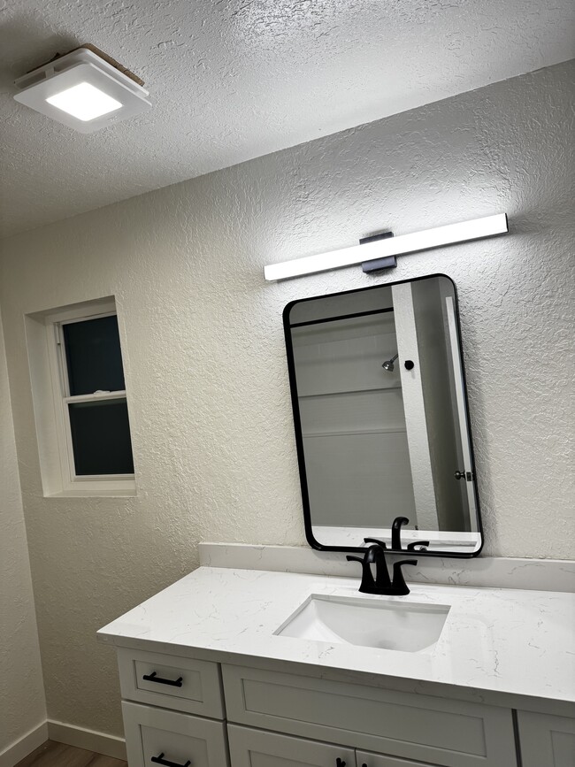 Photo - Vista Glen Apartments