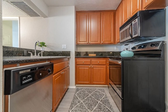 Photo - 21530 Califa St Unit 302