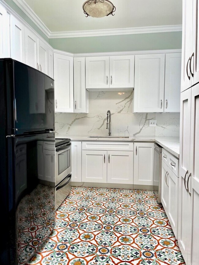 Photo - FOR RENT 2BR/2BA 900 SF Charming Renovated Condo In UTC Unit 3H