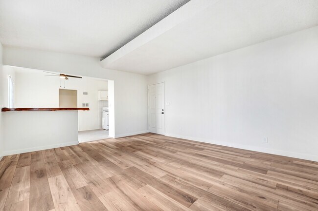 Photo - 12058 Culver Blvd Unit 12058