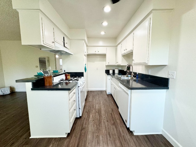 Photo - 1339 Grace St Apartment Unit 8