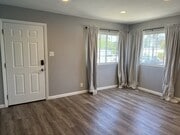 Photo - 6373 Osler St