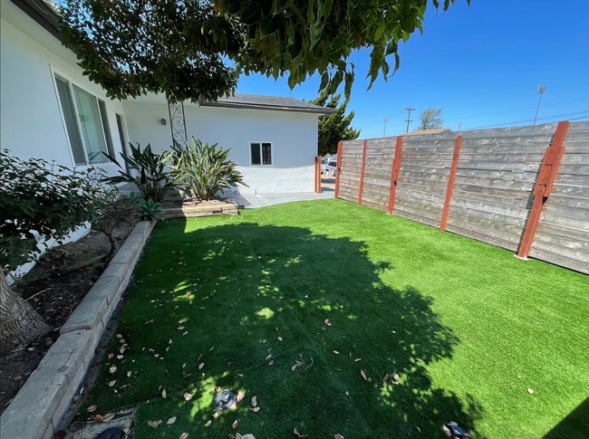 Building Photo - Steps to SDSU!