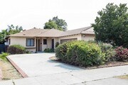 Photo - 15040 Valerio St