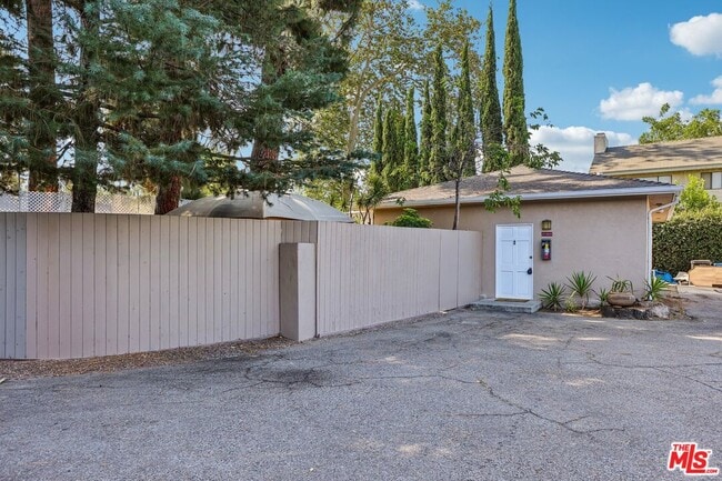Photo - 6727 1/2 Orion Ave