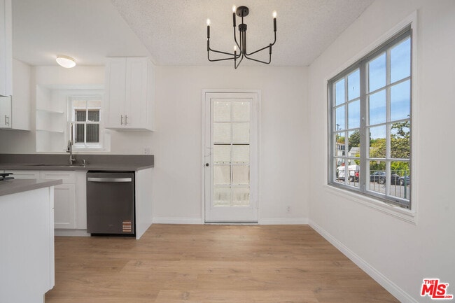 Photo - 10534 Eastborne Ave