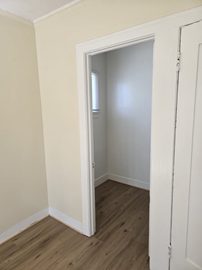 Photo - 2812 3/4 Hillcrest Dr Unit Hillcrest