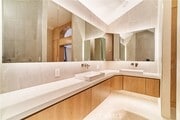 Photo - 1119 N Crestview Dr House