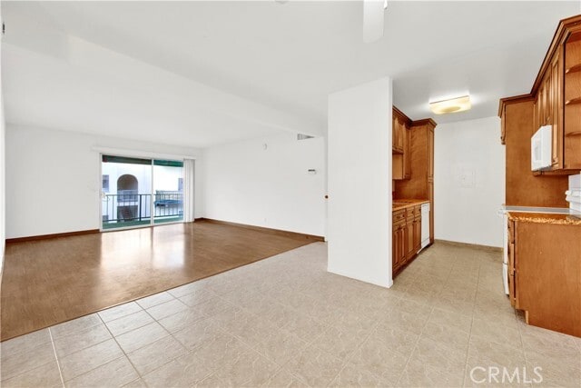 Photo - 5460 White Oak Ave Unit A318