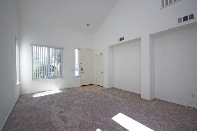 Photo - 2911 Spruce Ct