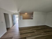 Photo - 695 Mayrum St