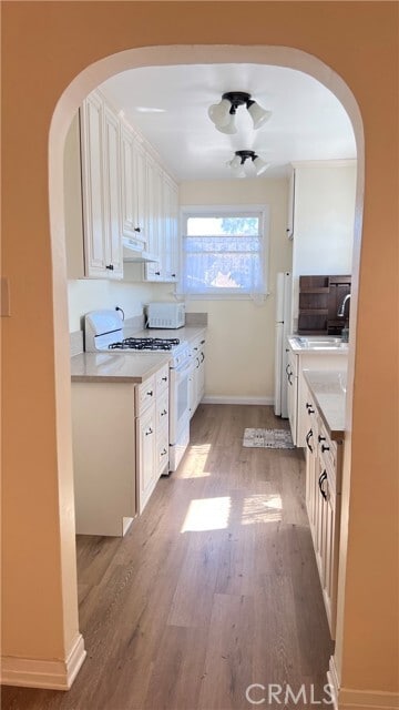 Photo - 3423 E 5th St