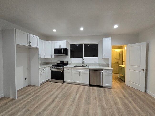 Photo - 3230 Cerritos Ave Unit 3230 Cerritos Ave.