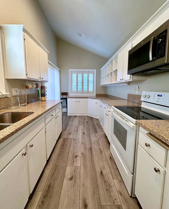 Building Photo - "Chic & Cozy 1-Bedroom Furnished Gem with ... Rental