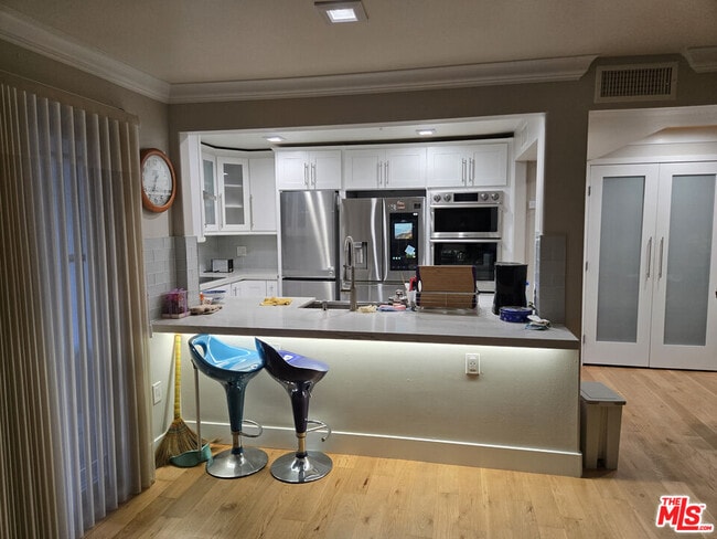 Photo - 4733 Elmwood Ave Unit 103