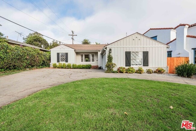 Building Photo - 574 N Almar Ave Rental