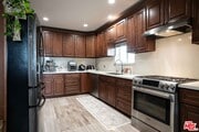 Photo - 306 E 36th St