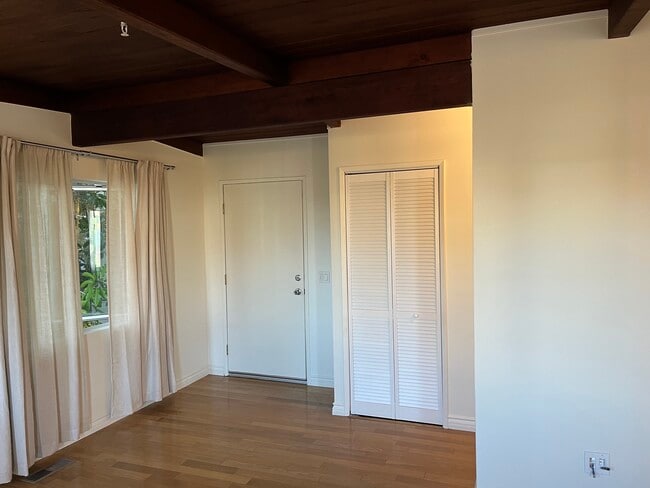 Front door, Laundry closet - 625 S Catalina Ave Unit A