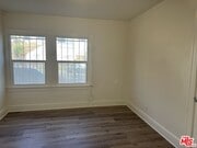 Photo - 901 S Berendo St