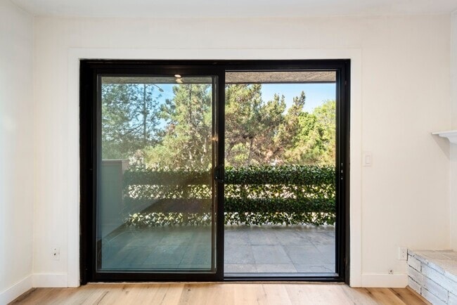 Photo - 4524 Tujunga Ave Unit 4524 Tujunga Ave