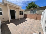 Private front patio - 1433 N Maple St House Unit ADU