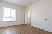 Photo - Charming Apartment with Urban Convenience ...