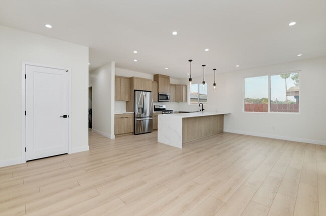 Photo - 5142 Los Robles Dr Unit 5144 Los Robles