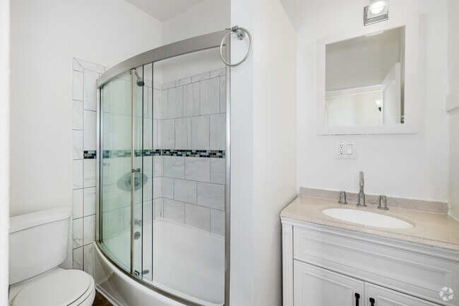 Studio - 385SF - Bathroom - 463 South Hartford Ave.