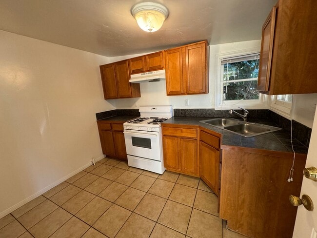 Photo - 814, 820, 822 Elm. Ave. Unit 820 Elm. Ave.