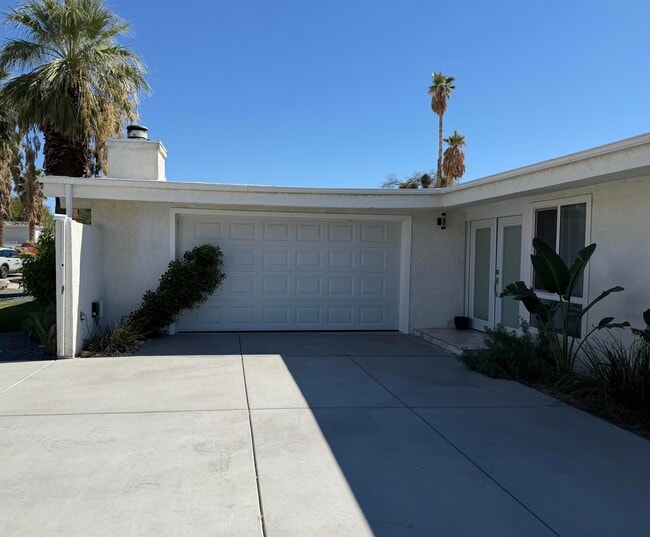 Photo - 12811 Catalpa Ave