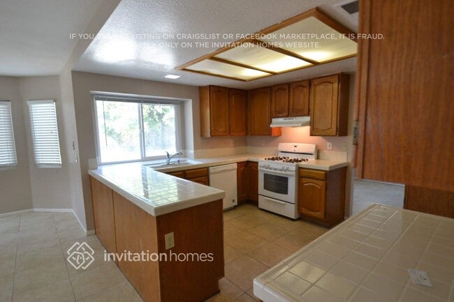 Photo - 31348 Huron St