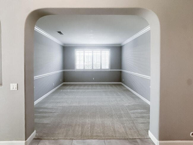 Photo - 32920 Northshire Cir