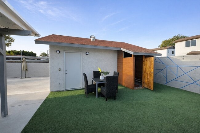 Photo - 7834 Beck Ave