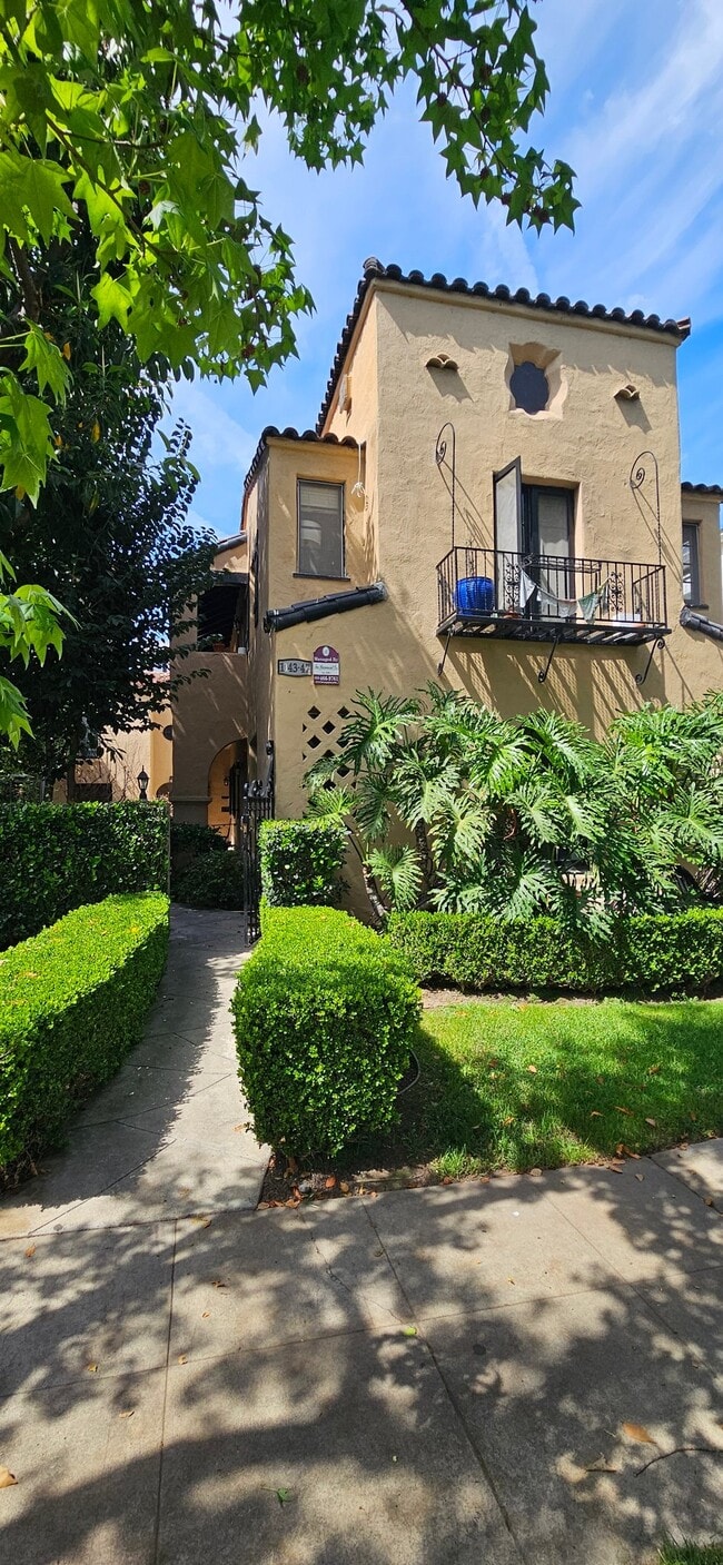 Building Photo - 1143 Cardiff Ave