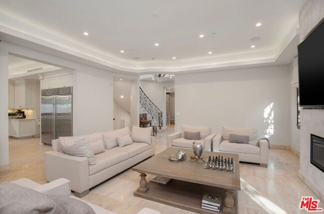 Photo - 331 Canon Dr