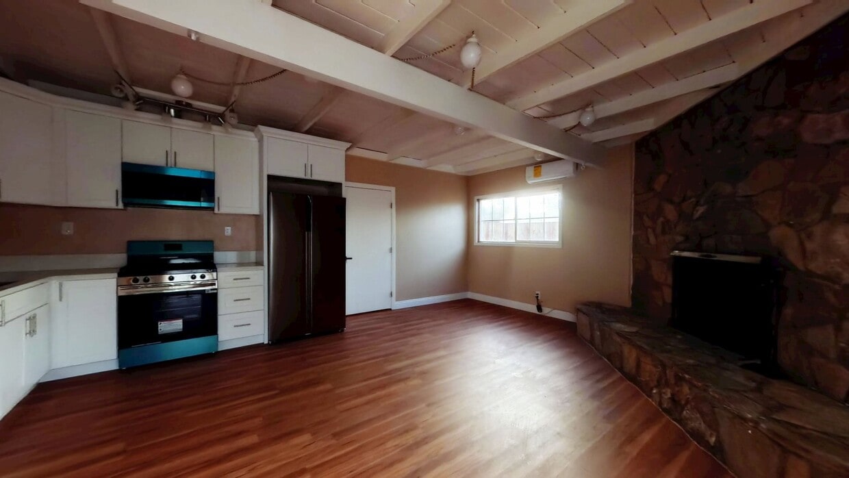 3D Tour - 15515 Harvest Ave