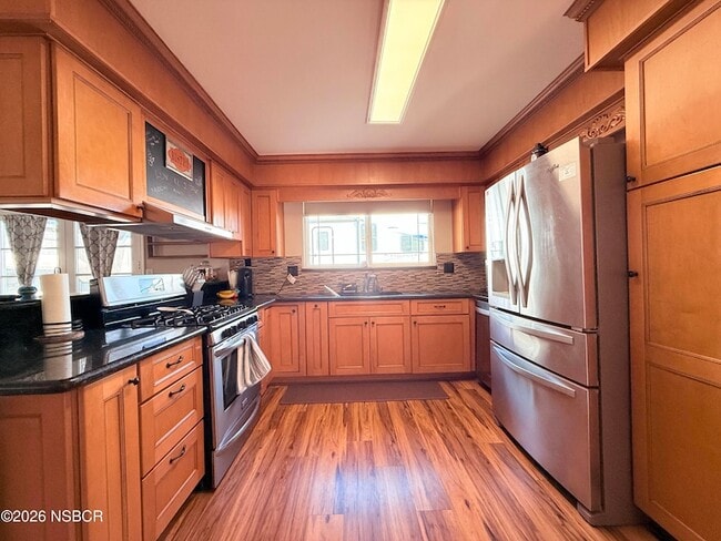 Photo - 4031 Hillview Rd