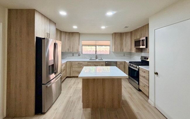 Photo - 1496 E Luna Way