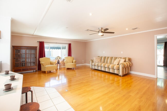 Photo - 269 S Paseo Laredo